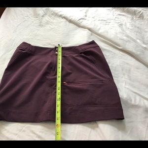 Title Nine skirt size 6, plum
